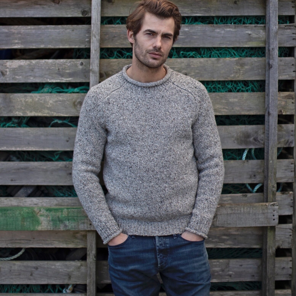 Fisherman Out of Ireland Saddle Shoulder Sweater in Porridge