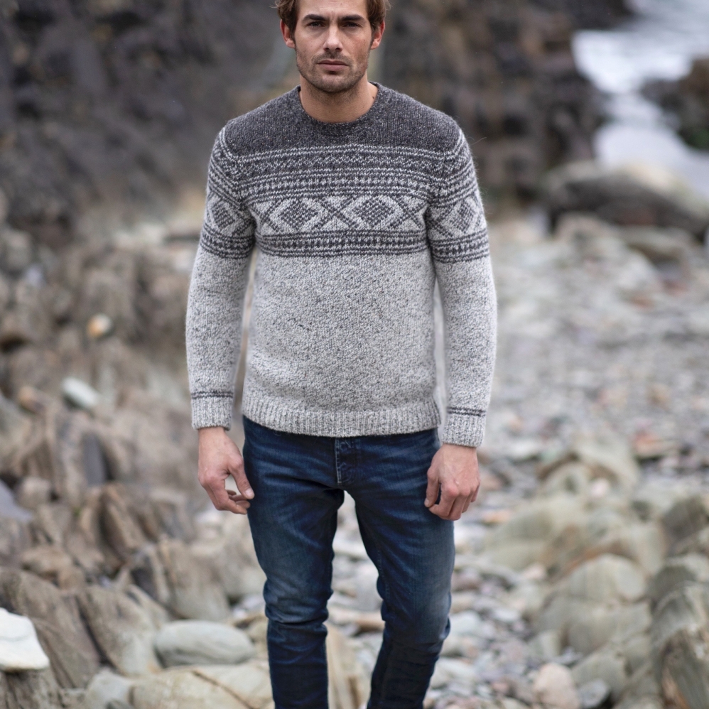 Jacquard Patterned Crew Neck Sweater